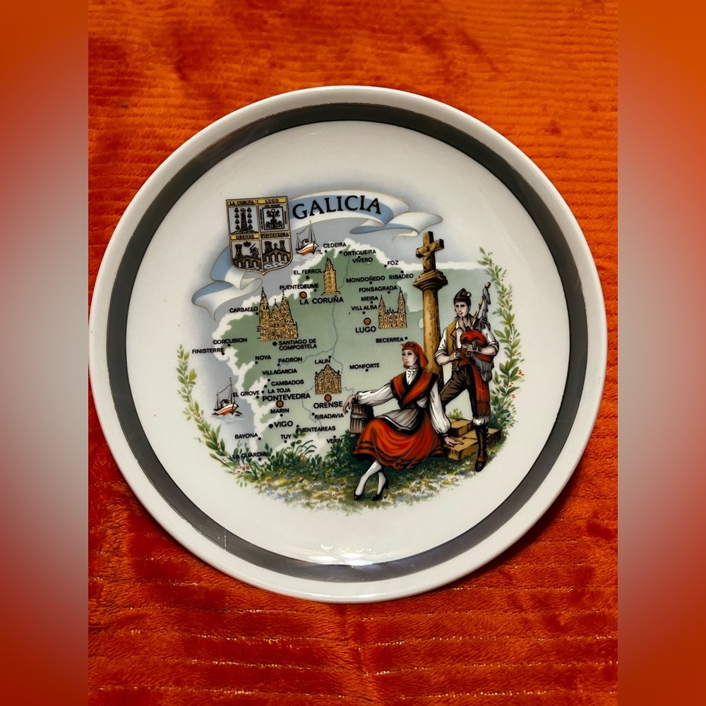 Vintage Souvenir Plate Of Northern Galicia Region Of Spain